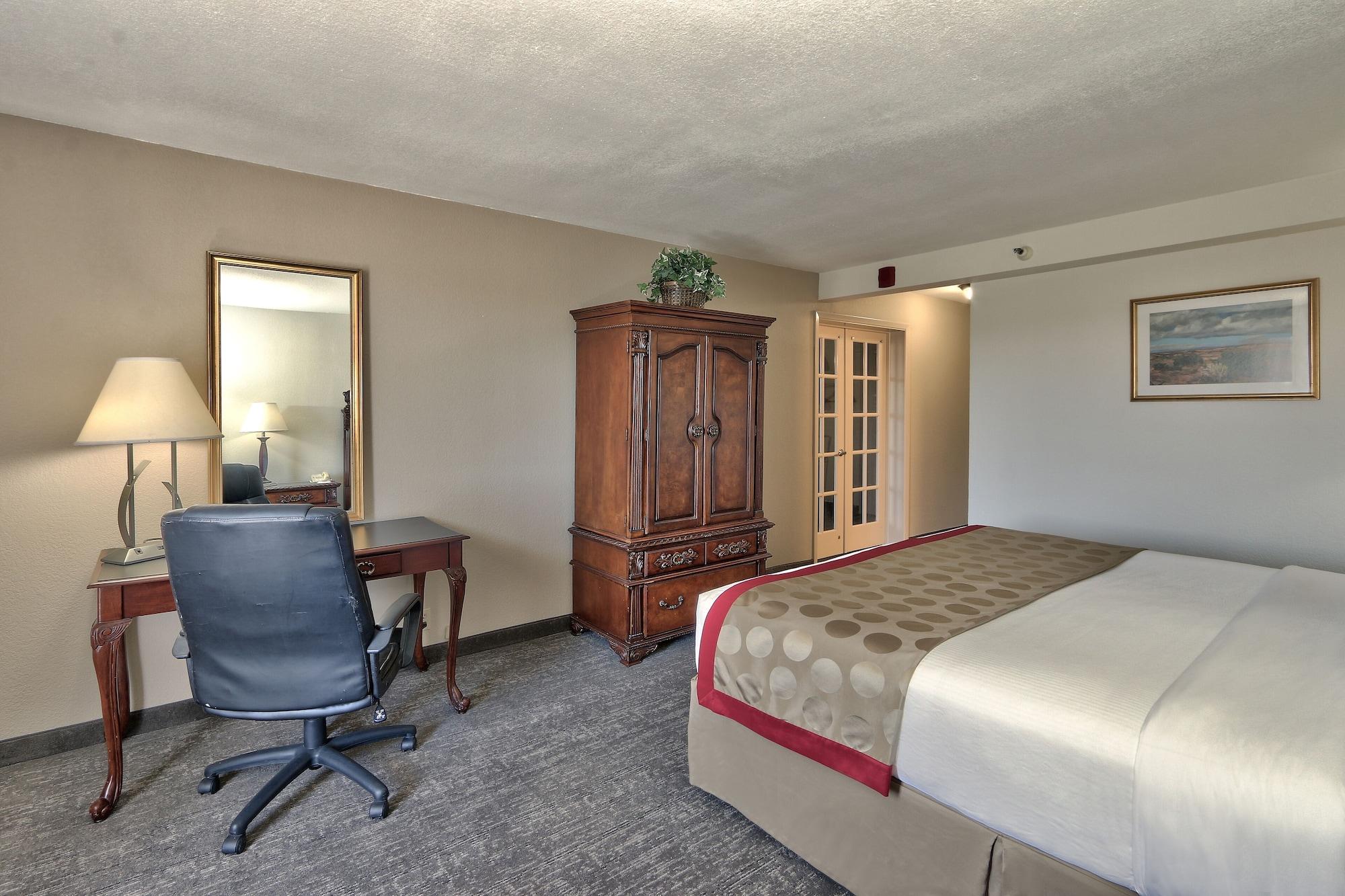 Hotel Ramada By Wyndham Albuquerque Midtown Exterior foto