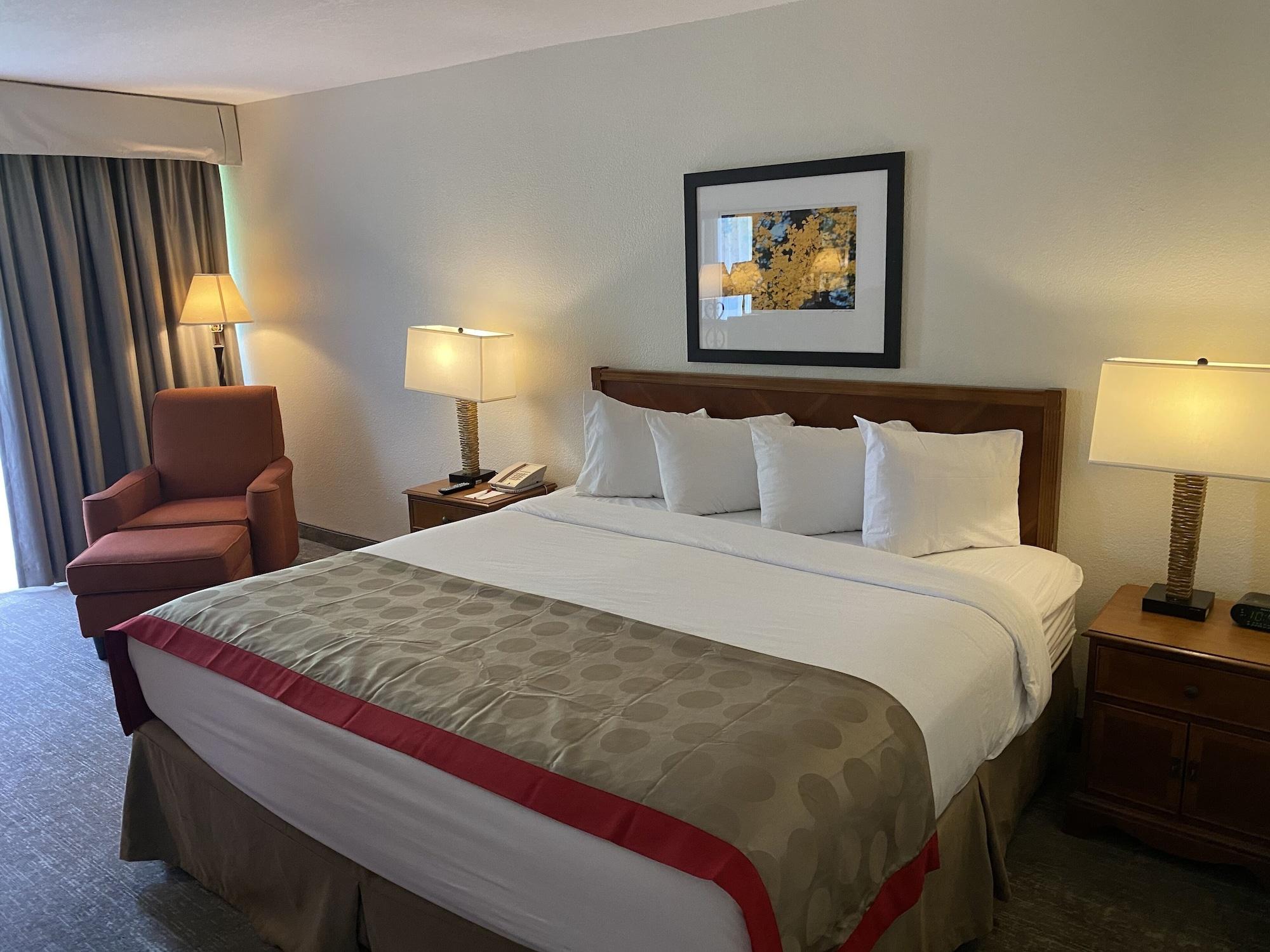Hotel Ramada By Wyndham Albuquerque Midtown Exterior foto