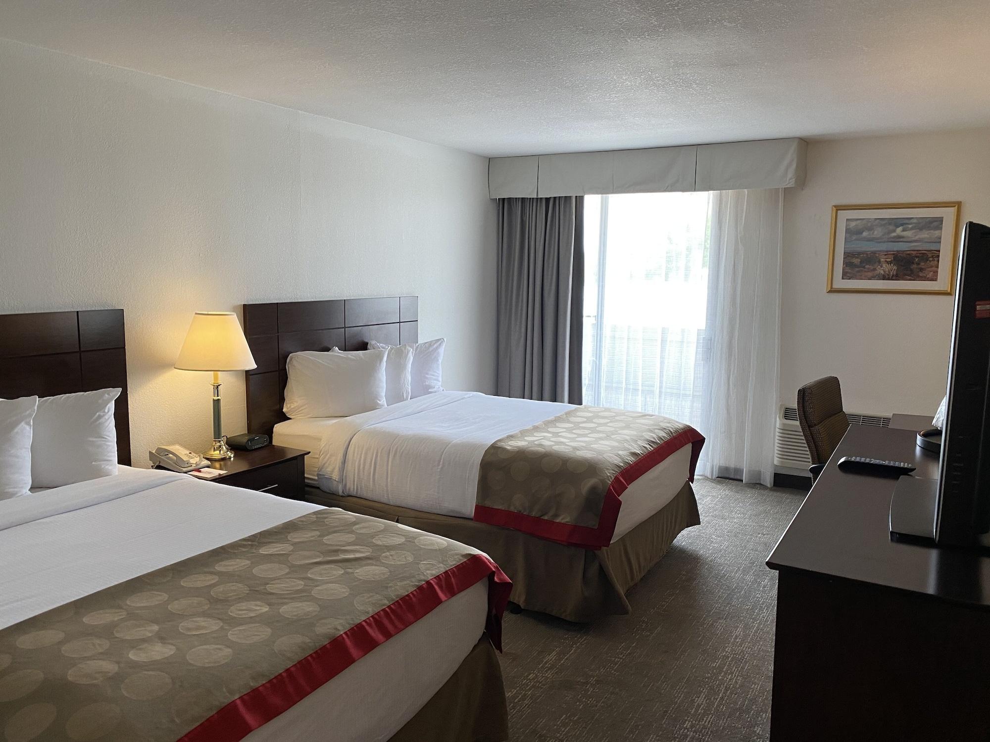 Hotel Ramada By Wyndham Albuquerque Midtown Exterior foto